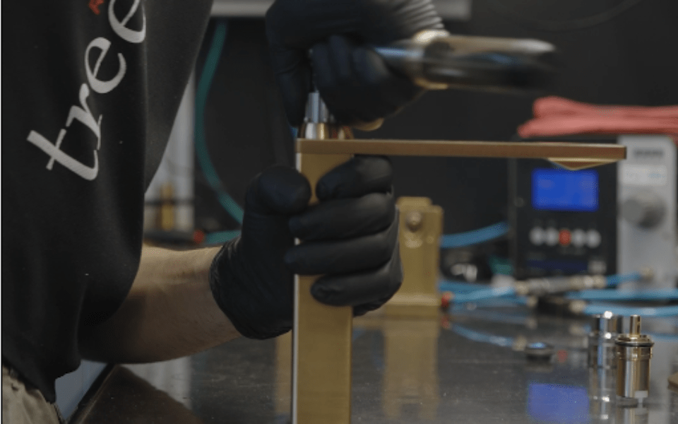 Au cœur de la production de Rubinetterie Treemme : où savoir-faire manuel et innovation se rencontrent